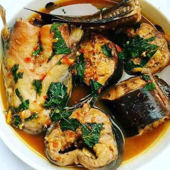 How to Make Catfish Pepper Soup | Point and Kill Peppersoup